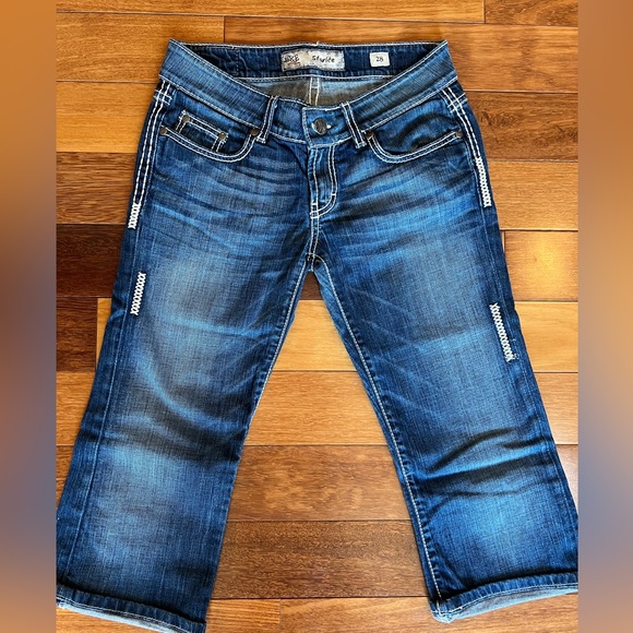 Women’s BKE Starlite Capris - Picture 3 of 4